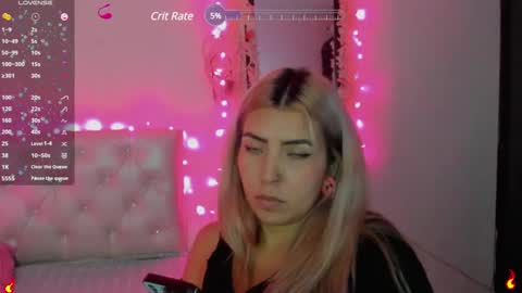 Snapshot of megan_sexrose chatting on February 19, 11:57 pm Megan rose online show from February 19, 11:57 pm