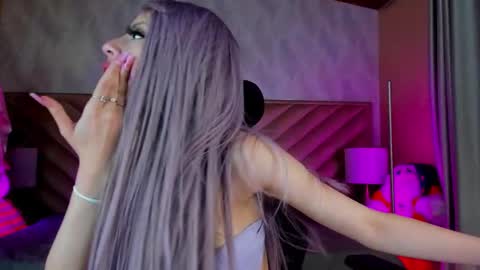 megan_shyne online show from December 4, 8:25 am