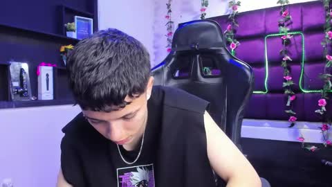 megan_thompsonn_ online show from November 21, 2:53 am