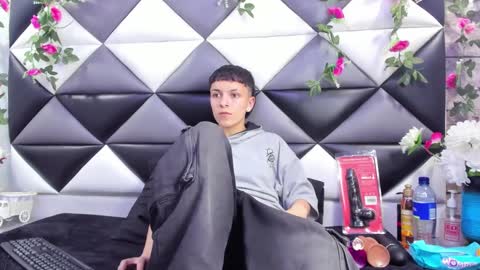 megan_thompsonn_ online show from September 27, 3:04 am