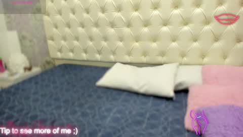 megan_tower online show from October 12, 7:05 pm