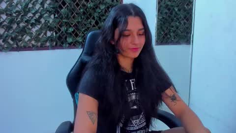 Snapshot of megan_whitte_01 chatting on March 3, 2:36 am megan white 01 online show from March 3, 2:36 am