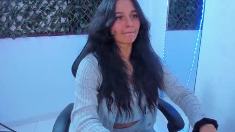 Snapshot of megan_whitte_01 chatting on March 9, 6:39 am megan white 01 online show from March 9, 6:39 am