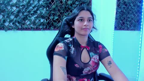 Snapshot of megan_whitte_01 chatting on February 6, 8:39 am megan white 01 online show from February 6, 8:39 am