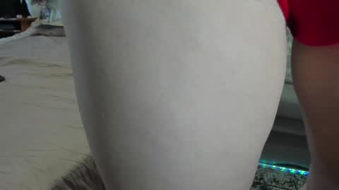 Nicki--------- Welcome to my Room online show from February 2, 7:20 am