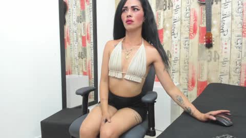 meganfox75 online show from February 4, 11:49 am