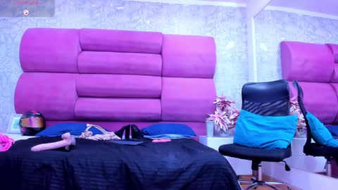 Snapshot of meganfoxxi_ chatting on January 25, 12:17 am MeganFOXXI online show from January 25, 12:17 am