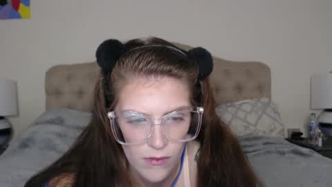 Snapshot of meganholly00 chatting on September 19, 10:13 pm Megan online show from September 19, 10:13 pm