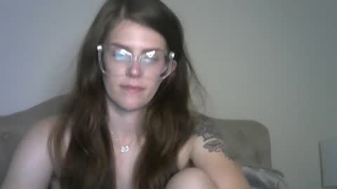 Snapshot of meganholly00 chatting on September 13, 2:14 am Megan online show from September 13, 2:14 am