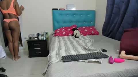 Snapshot of meganhotxx2 chatting on March 11, 3:04 am megan online show from March 11, 3:04 am
