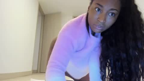 Snapshot of meganmir1 chatting on February 16, 5:15 am meganmir1 online show from February 16, 5:15 am