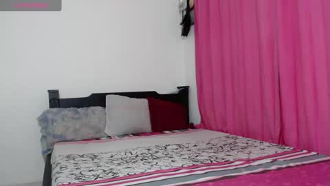 Megan and Brad online show from December 20, 2:05 pm