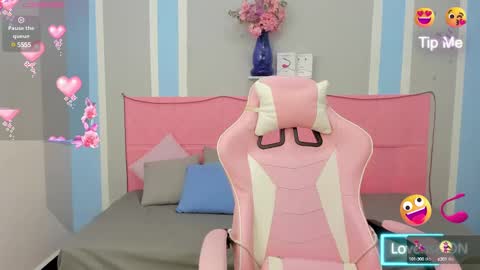 Megan Queen online show from February 19, 2:01 pm