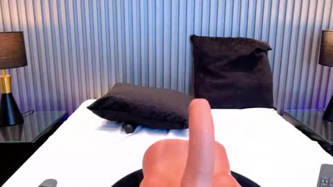 Megan  online show from May 21, 2:40 am