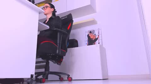 Megan online show from January 11, 4:25 pm