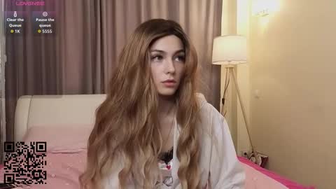 Elizabeth online show from September 10, 10:05 am