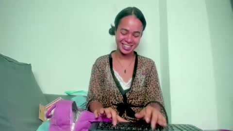 Meghan Alexandra Susex Fenty online show from November 9, 6:32 pm