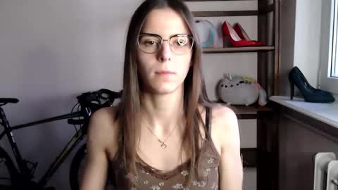 Megi online show from December 15, 2:46 pm