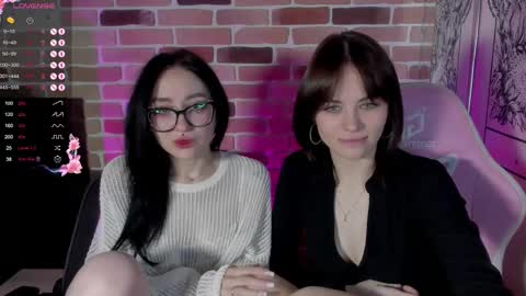 Katie  Payne online show from November 12, 1:02 pm