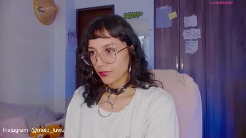 Melissa  -  -  Please help me to reach 100 thumbs up online show from February 8, 11:08 pm