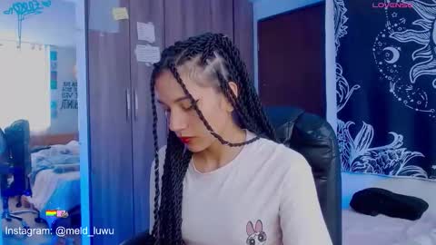 Melissa  -  -  Please help me to reach 100 thumbs up online show from March 22, 8:24 pm