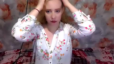 Mel Mellie online show from December 22, 1:01 am