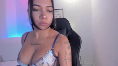 melan_owen online show from March 15, 11:13 am