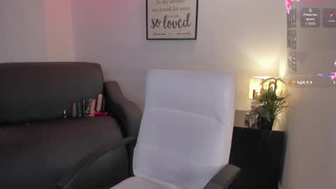 melan_owen online show from November 17, 11:24 am