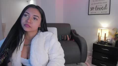 melan_owen online show from January 12, 11:28 am