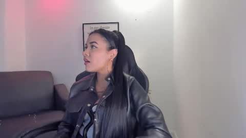 melan_owen online show from March 8, 11:03 am