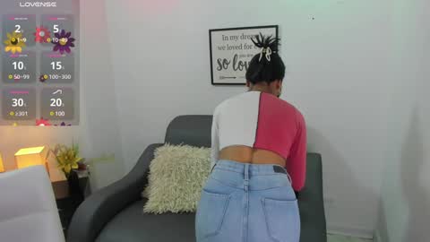 melan_owen online show from February 2, 11:18 am
