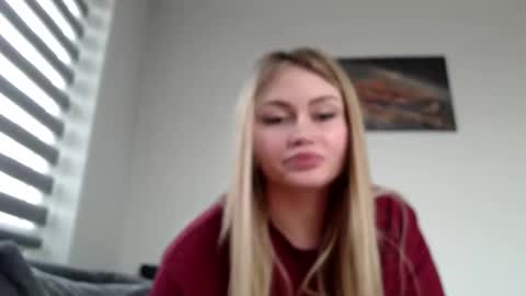 Snapshot of melani_a chatting on February 10, 11:57 am Melania online show from February 10, 11:57 am