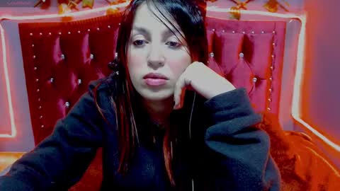 Snapshot of melani_cute01 chatting on January 18, 8:52 am melani_cute01 online show from January 18, 8:52 am