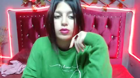 Snapshot of melani_cute01 chatting on February 5, 8:00 am melani_cute01 online show from February 5, 8:00 am