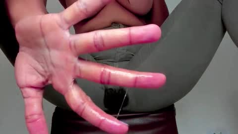 Melania online show from March 12, 4:33 pm