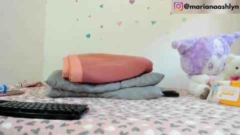 Snapshot of melanie1717 chatting on February 15, 8:43 pm Melanie Independent model online show from February 15, 8:43 pm