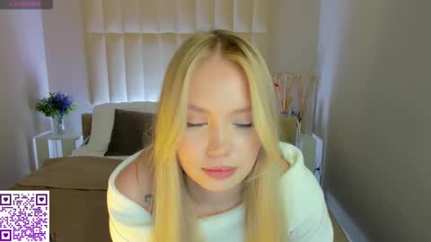 Melanie online show from October 24, 12:44 am