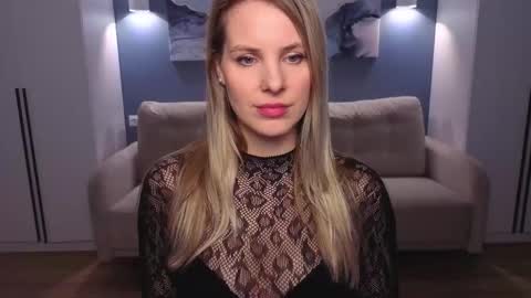 Melanie Bennett online show from March 7, 7:52 am