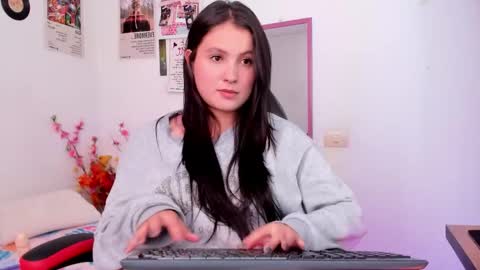 mel  online show from March 17, 5:40 pm