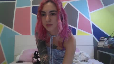 Snapshot of melaniefairy chatting on January 2, 1:17 am Melanie online show from January 2, 1:17 am