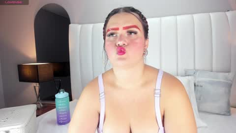 Melanie online show from February 2, 4:05 am
