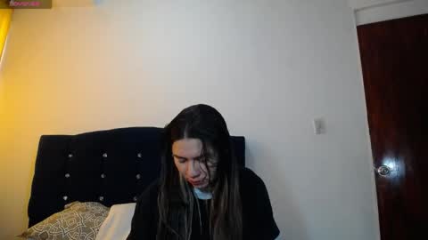 Melanie Parker online show from May 8, 12:33 pm