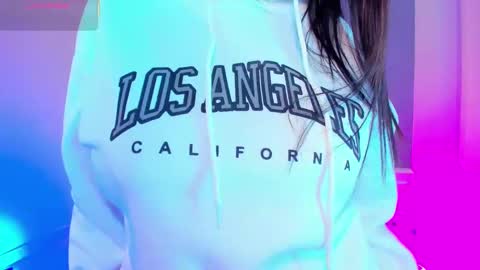  Melani  dont forget to follow me and like  online show from February 14, 9:56 am
