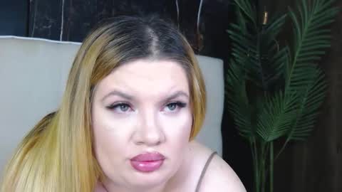 melanniebrown online show from January 18, 7:39 am