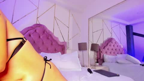 MelanyLuv online show from February 19, 1:29 am