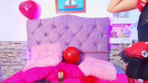 Snapshot of melannytaylor_1 chatting on February 18, 5:20 pm Melanny taylor online show from February 18, 5:20 pm