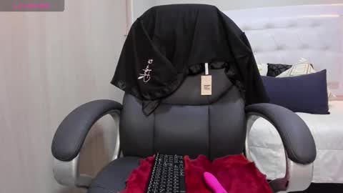 Melany online show from October 16, 2:06 pm