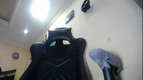 Snapshot of melany_isabella chatting on January 22, 6:31 pm melany online show from January 22, 6:31 pm