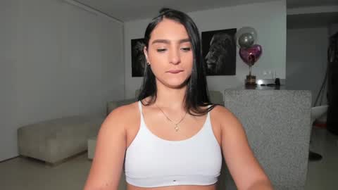 Melany online show from December 5, 10:50 pm