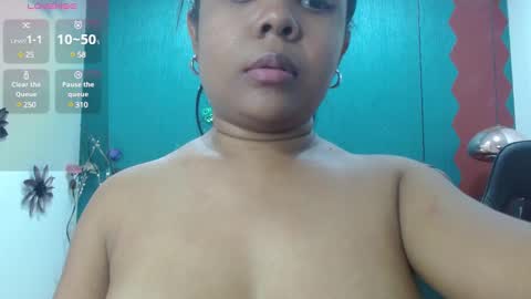 Snapshot of melika_sweet chatting on February 13, 10:00 pm eli online show from February 13, 10:00 pm